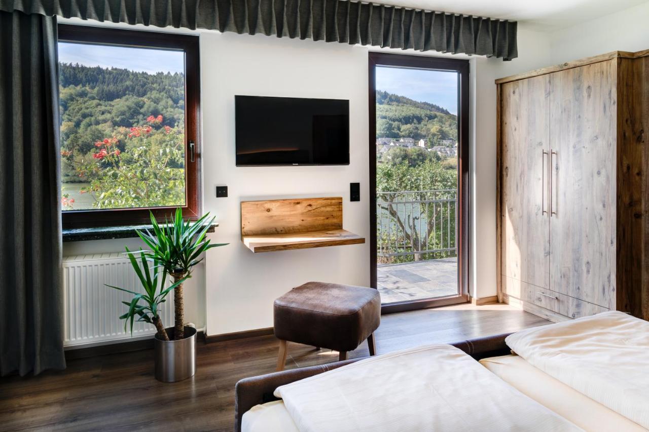 Hotel Garni "Cafe Im Hamm" Zell an der Mosel Exterior foto